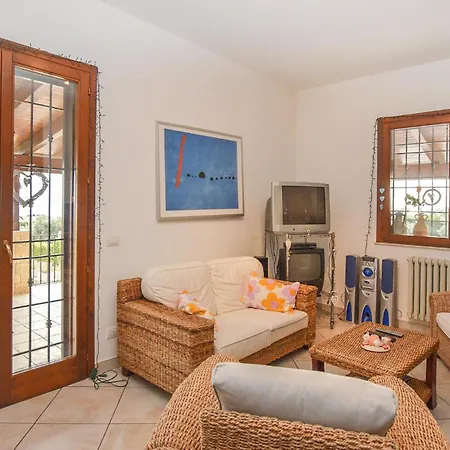 4 Bedroom Pet Friendly In Scicli