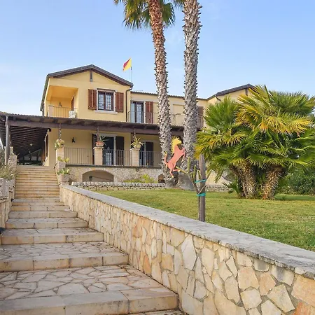 Semesterbostad 4 Bedroom Pet Friendly In *